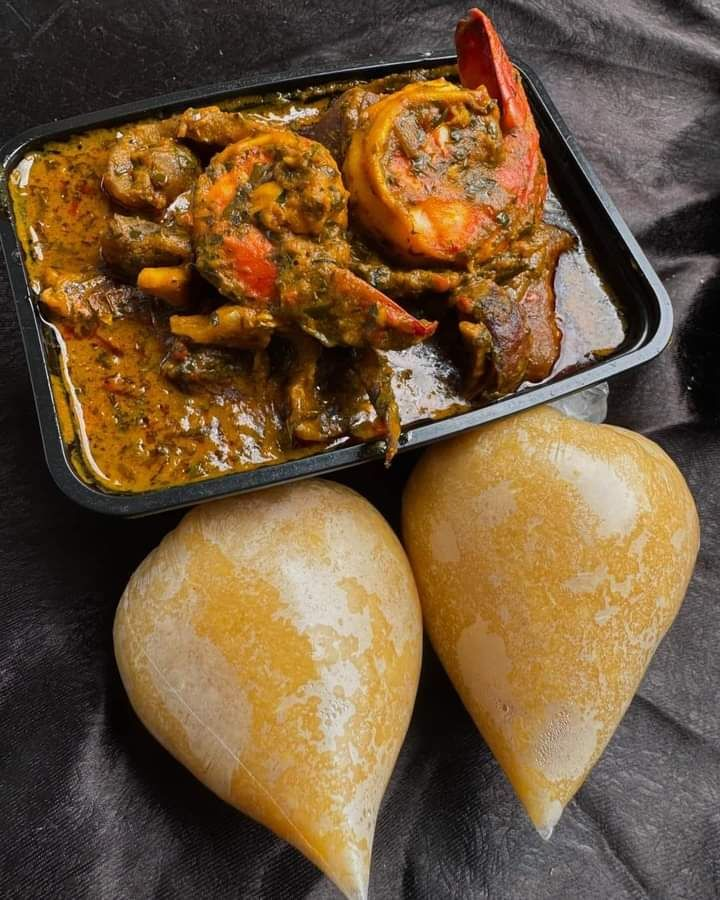 Banga-2.webp Banga Soup with beef, cow leg, fish, and kpomo – served with Eba, Fufu, or Wheat – Nigerian meal delivery